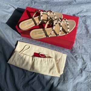 Valentino rockstud leather sandals, sz 6.5, nude poudre color